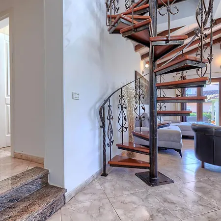 Ferienhaus Lucas By Interhome