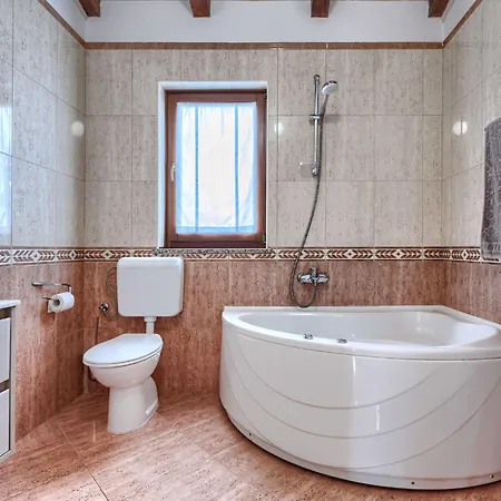 Ferienhaus Lucas By Interhome