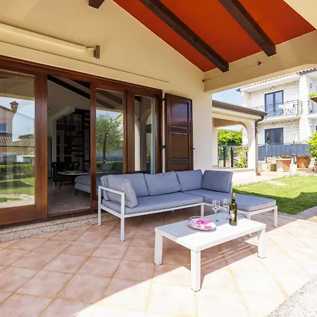 Lucas By Interhome Tatil Evi *